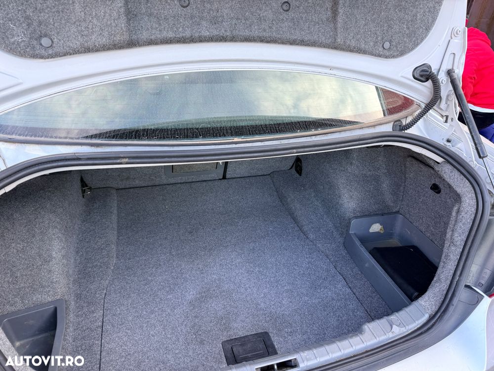 BMW Seria 3 318d Aut. Blue Performance Modern Line - 25