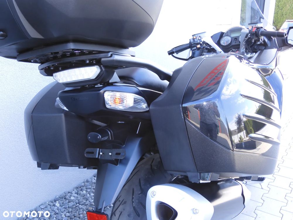 Kawasaki GTR - 16