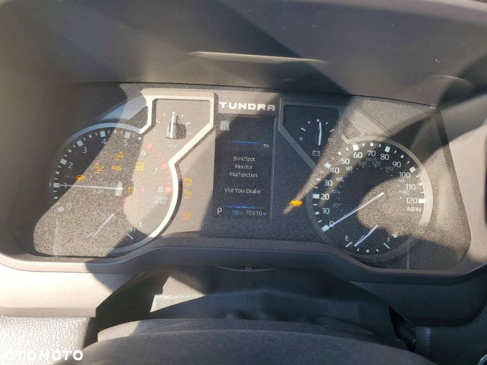 Toyota Tundra - 9