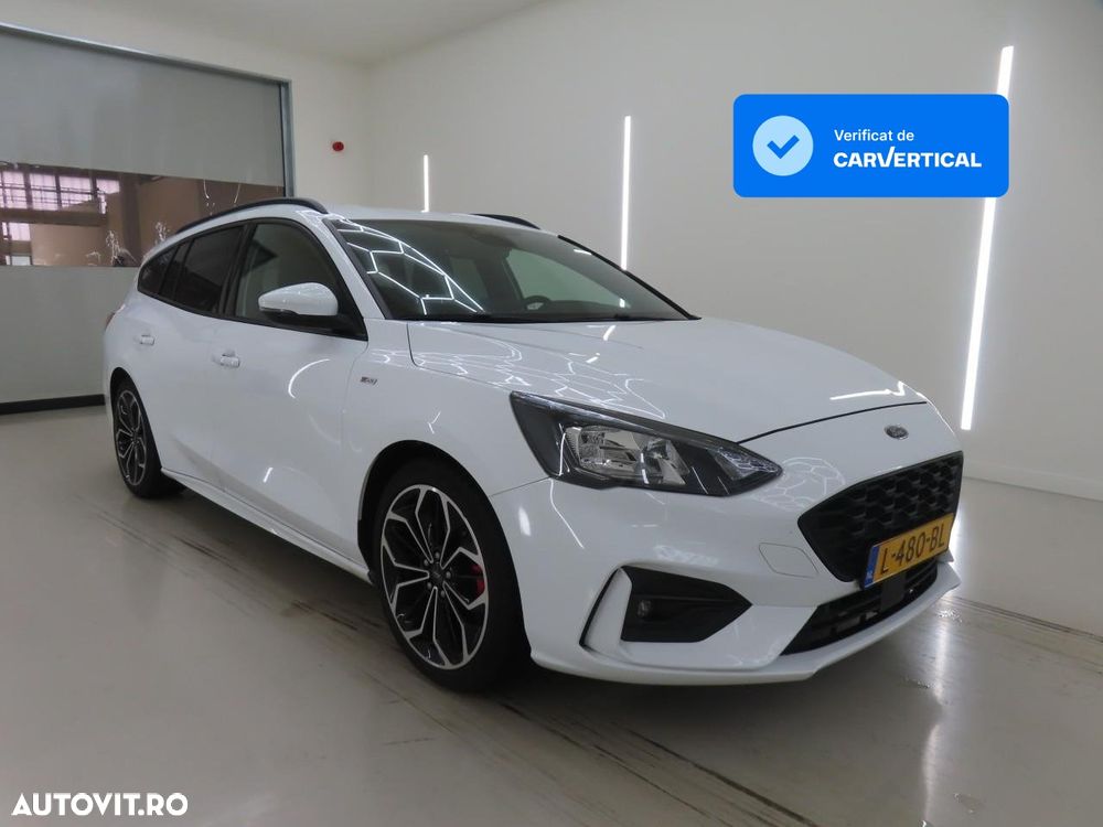 Ford Focus 1.0 EcoBoost MHEV ST-Line - 2