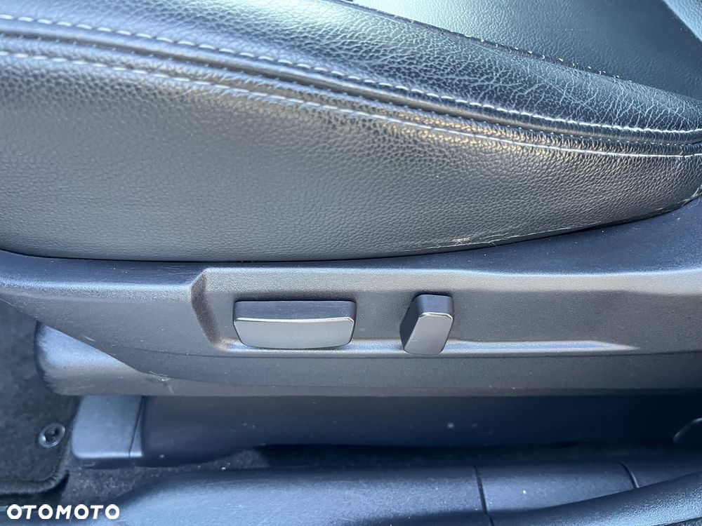 Mitsubishi Outlander - 15