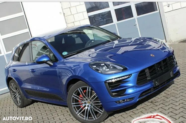 Porsche Macan GTS PDK - 1