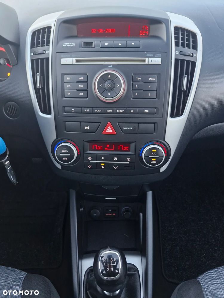 Volkswagen Golf 1.6 Edition - 16