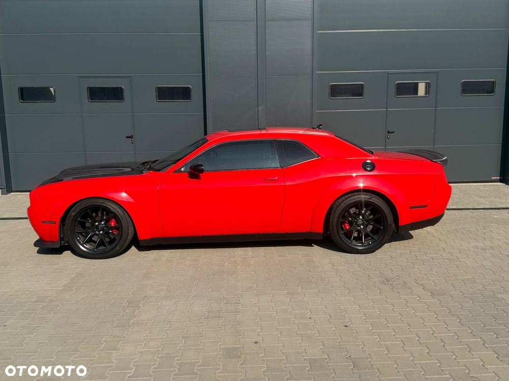 Dodge Challenger - 7