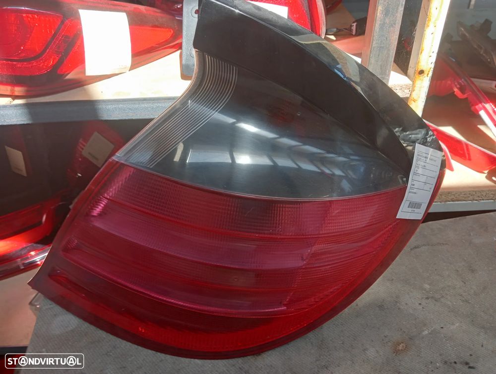 Farolim stop direito Mercedes-Benz C-Class (CL203) 01 - 11 / A2038200664 - 1