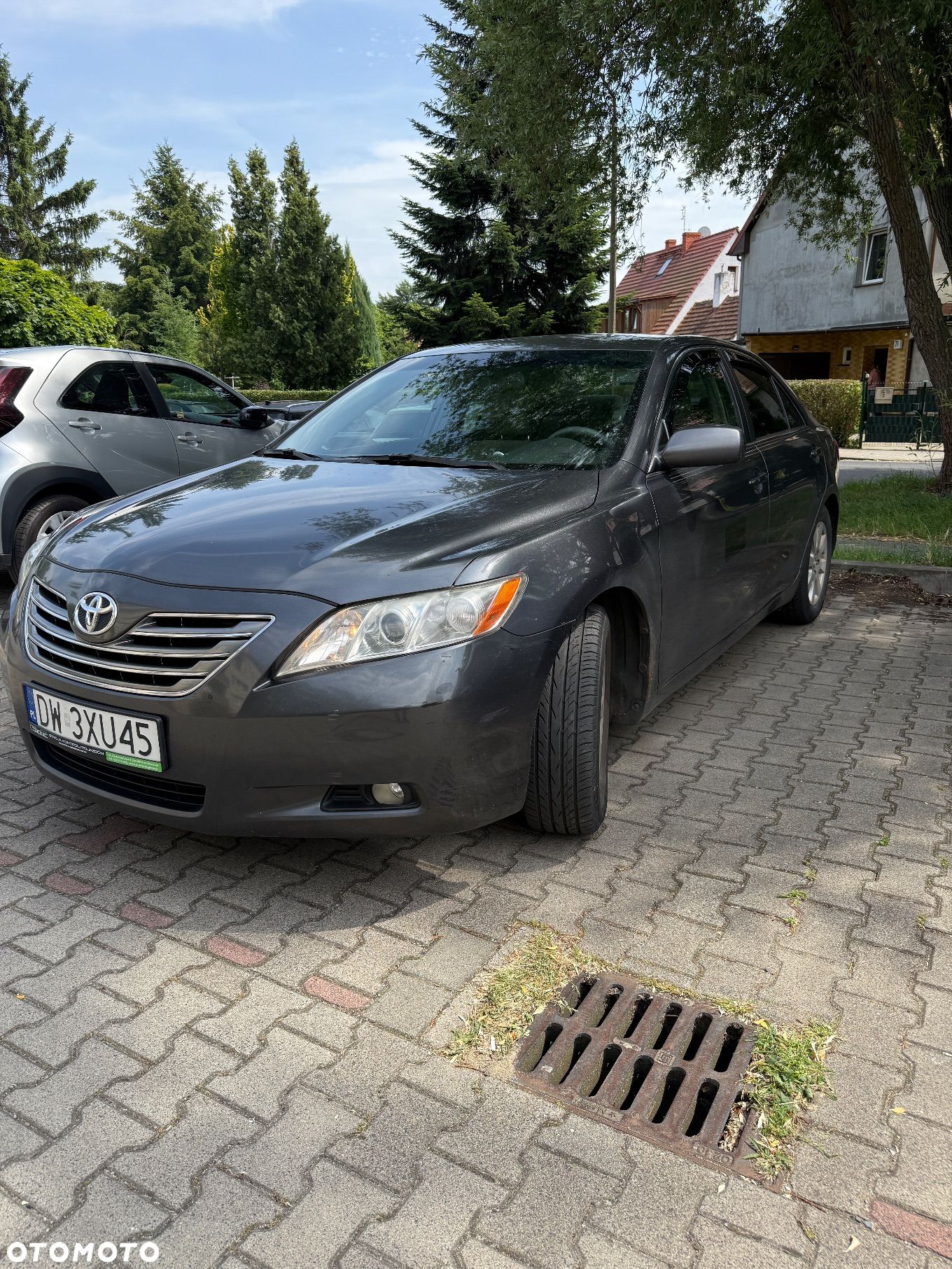 Toyota Camry 2.4 Hybrid - 1