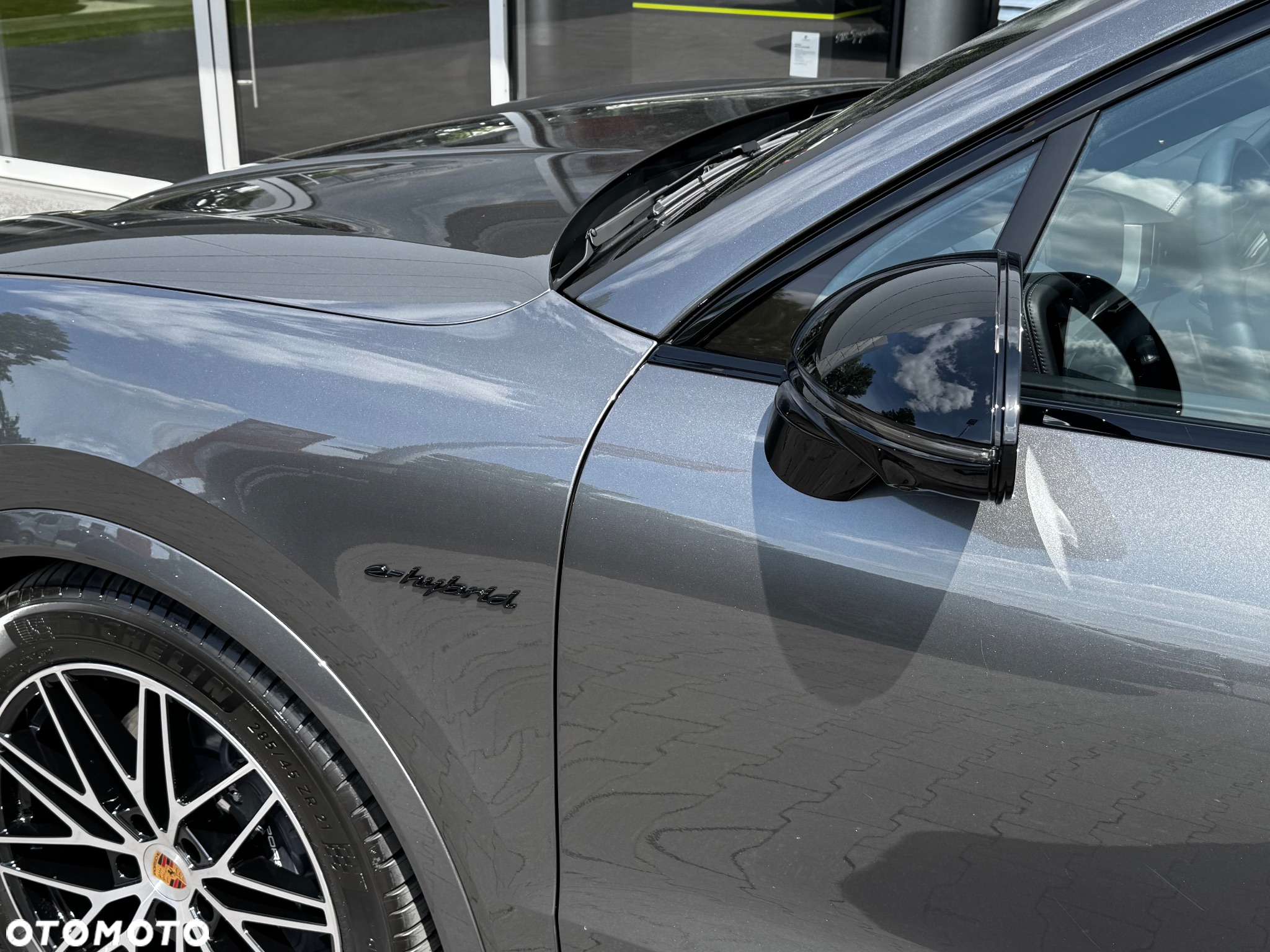 Porsche Cayenne Coupe E-Hybrid PHEV - 9
