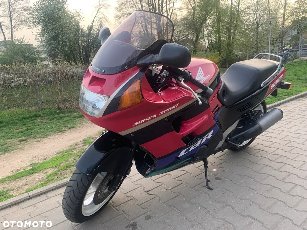 Honda CBR - 4