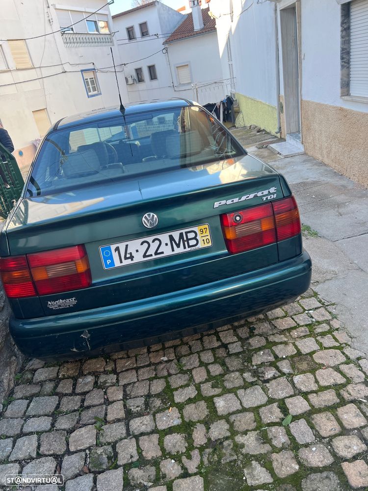 VW Passat 1.9 TDi Confortline - 14