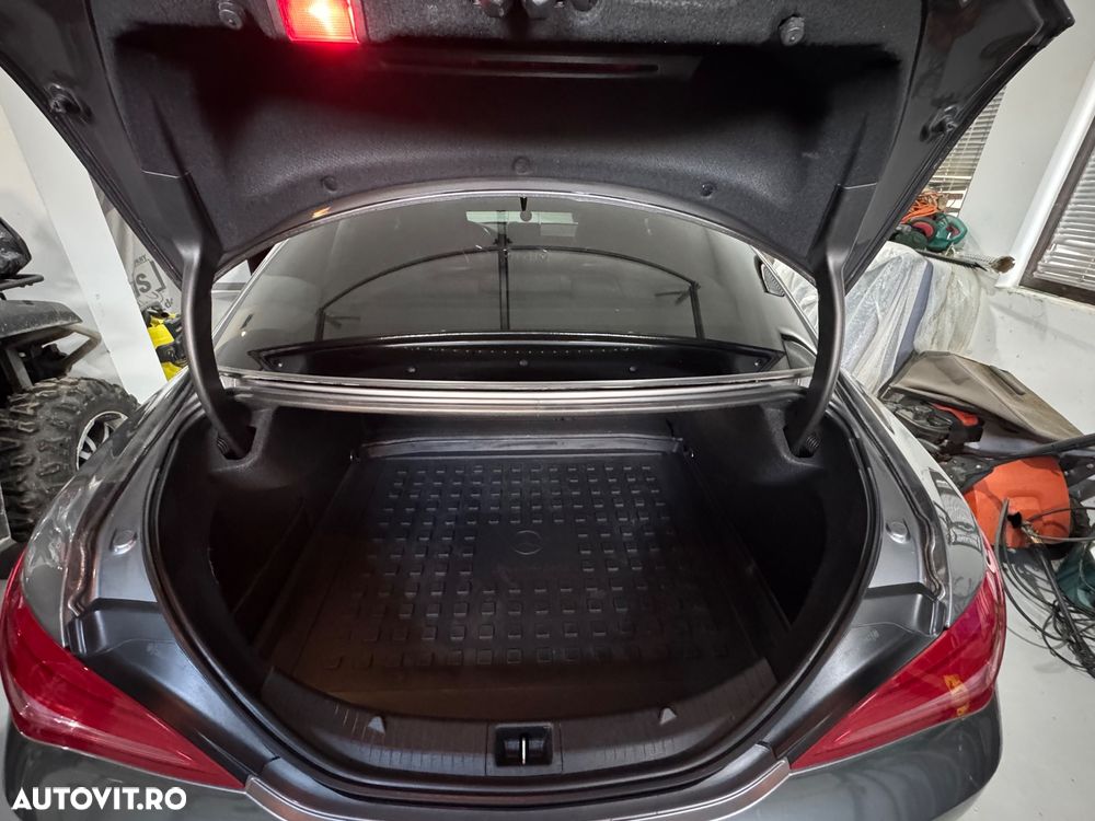 Mercedes-Benz CLA 180 SB - 22