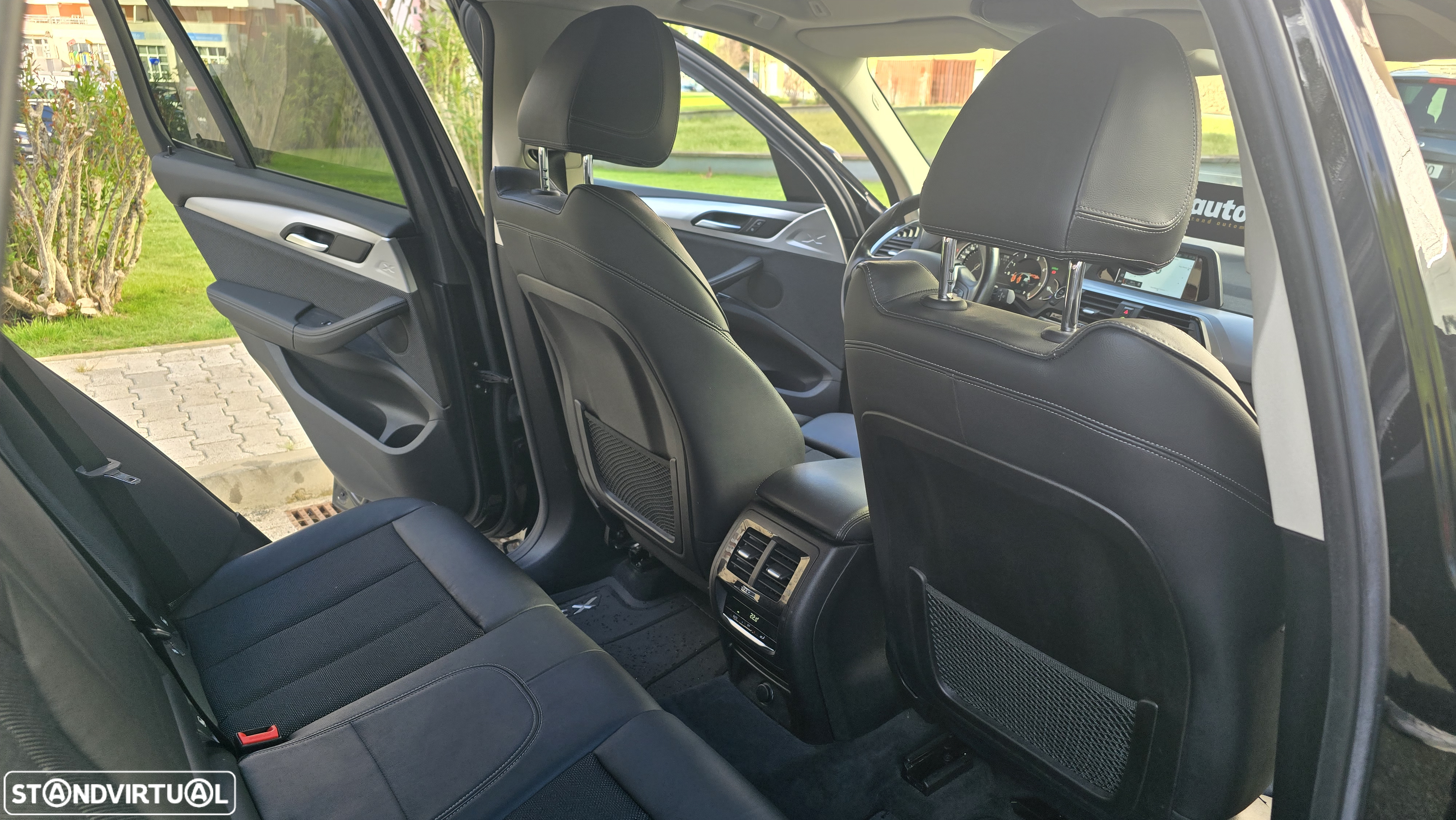 BMW X3 20 d xDrive Advantage Auto - 17