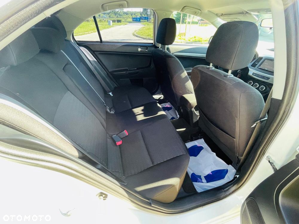 Mitsubishi Lancer 1.6 ClearTec Invite - 14