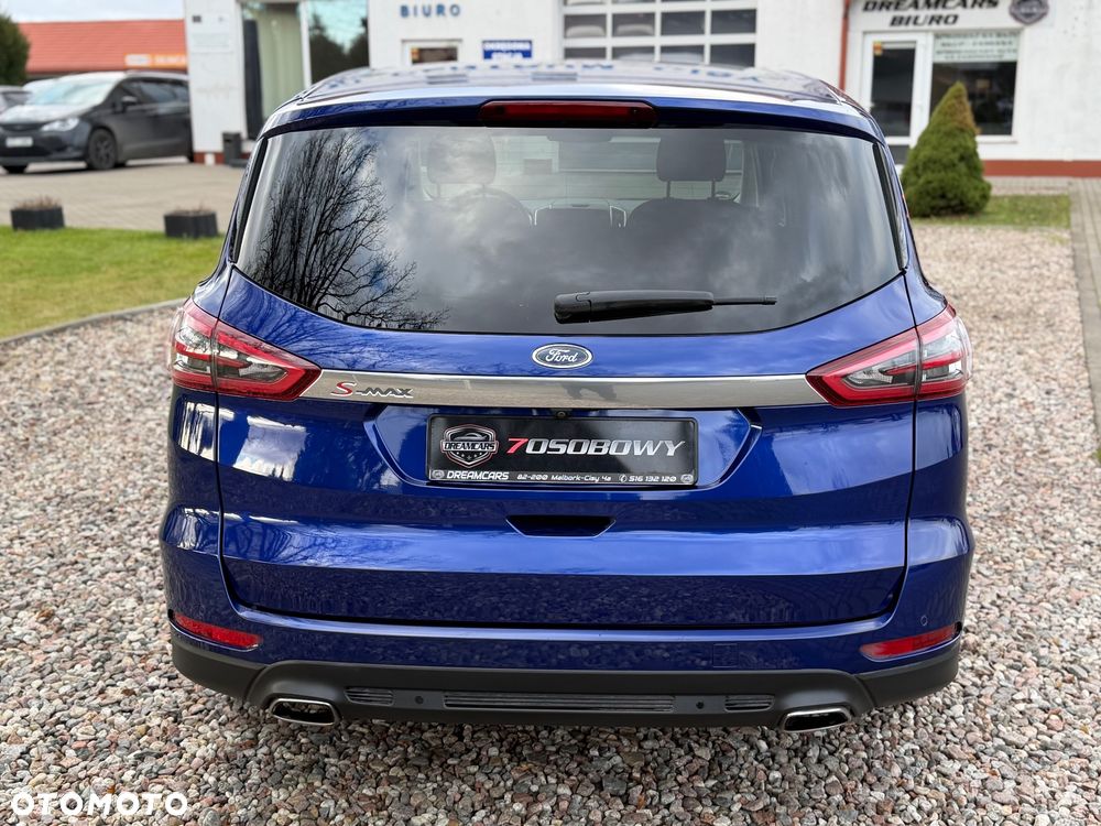 Ford S-Max - 11