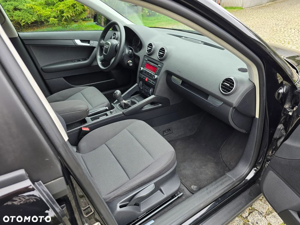 Audi A3 Sportback 1.6 Ambition - 28