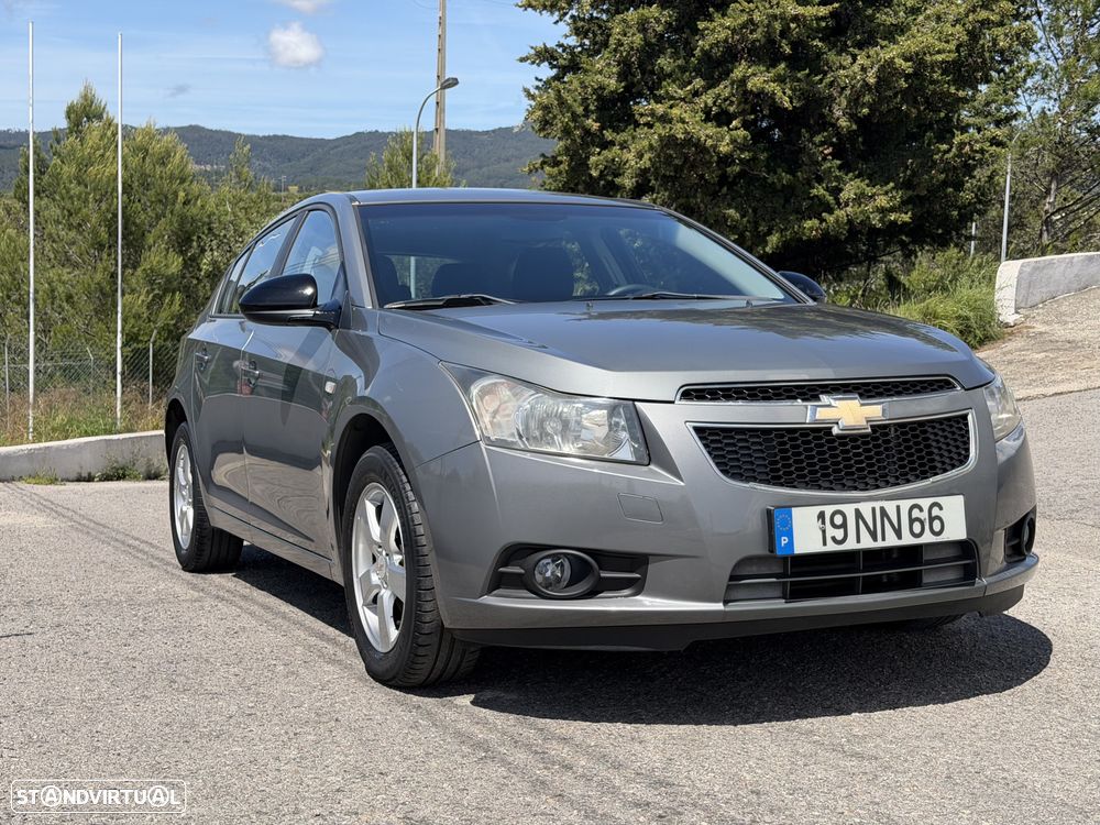 Chevrolet Cruze 1.6 LT - 4