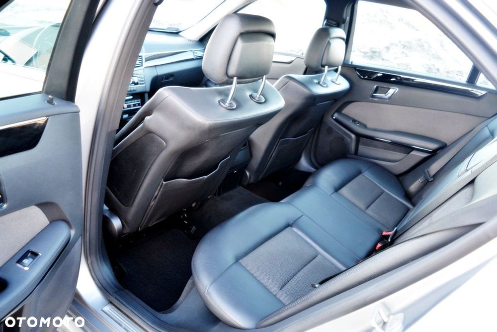 Mercedes-Benz Klasa E 350 CDI DPF 4Matic BlueEFFICIENCY 7G-TRONIC Avantgarde - 7