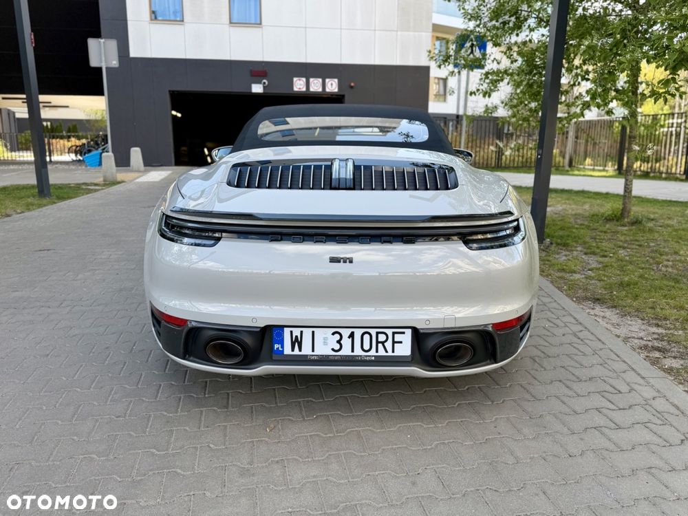 Porsche 911 Carrera 4S - 16