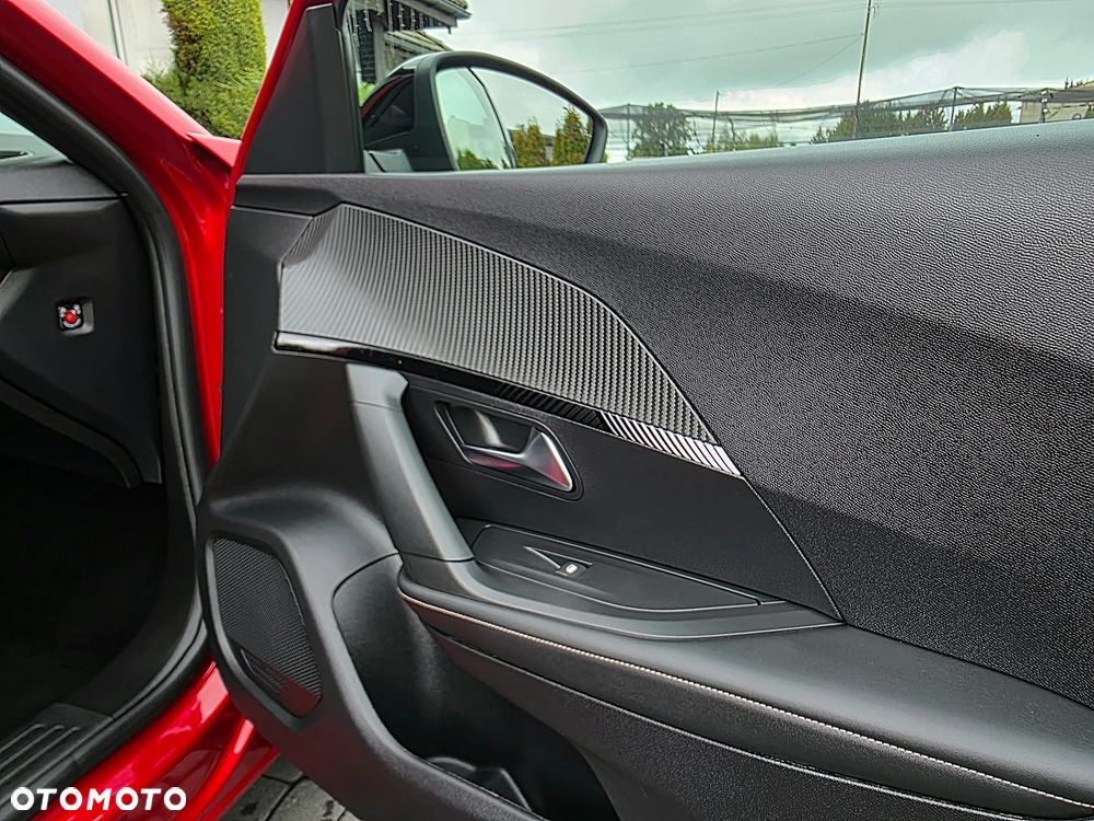 Peugeot 2008 Hybrid 145 e-DSC Allure - 24
