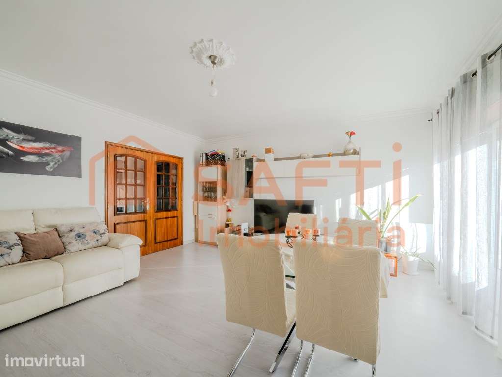 Apartamento T2 com vista Castelo - Grande imagem: 2/36