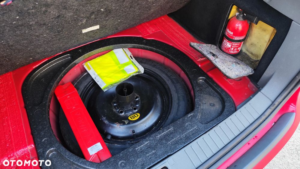 Ford Focus 1.8 TDCi Amber X - 16