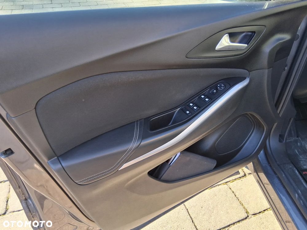 Opel Grandland X 1.2 T GPF Enjoy S&S - 11