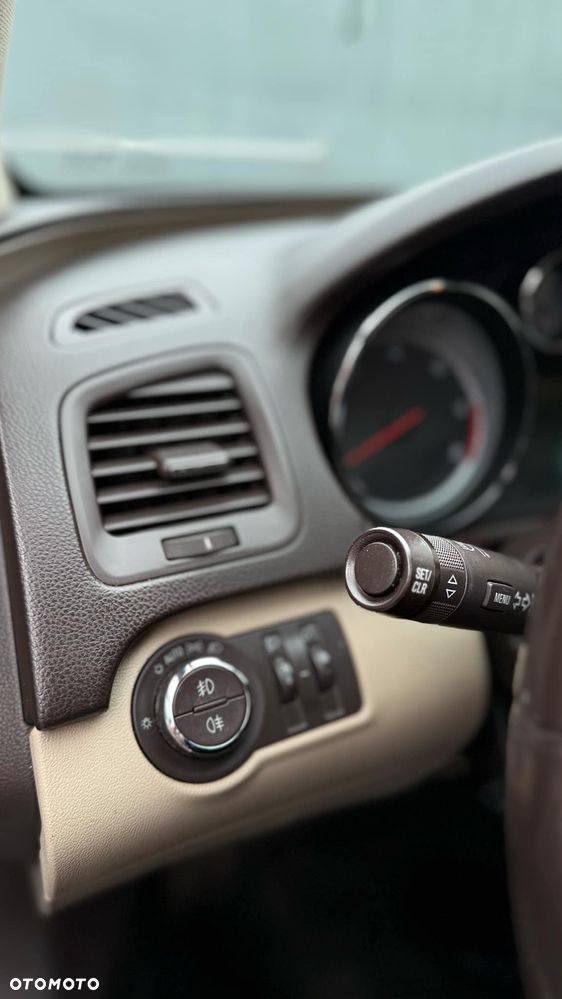 Opel Insignia 2.0 CDTI Sport 4x4 - 16