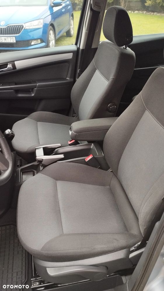 Opel Zafira 1.8 Cosmo - 8