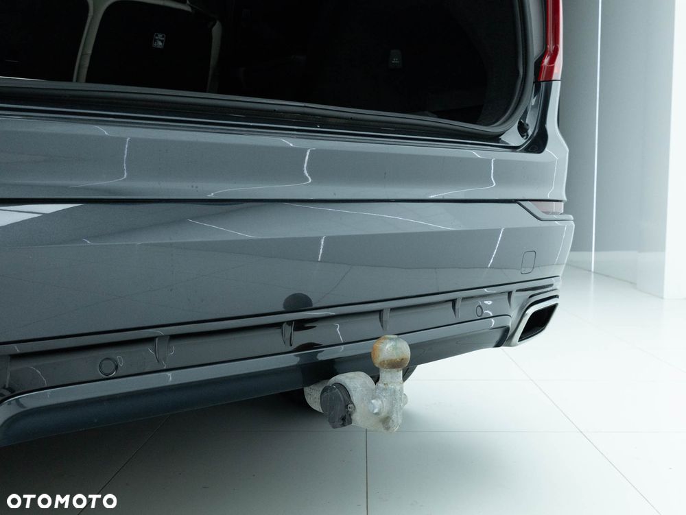 Volvo XC 90 B5 D AWD Ultimate Dark - 36