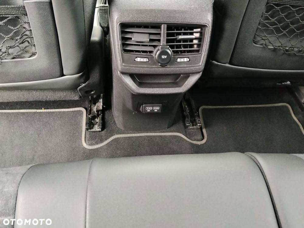 Peugeot 3008 BlueHDi 130 Stop & Start EAT8 Roadtrip - 17