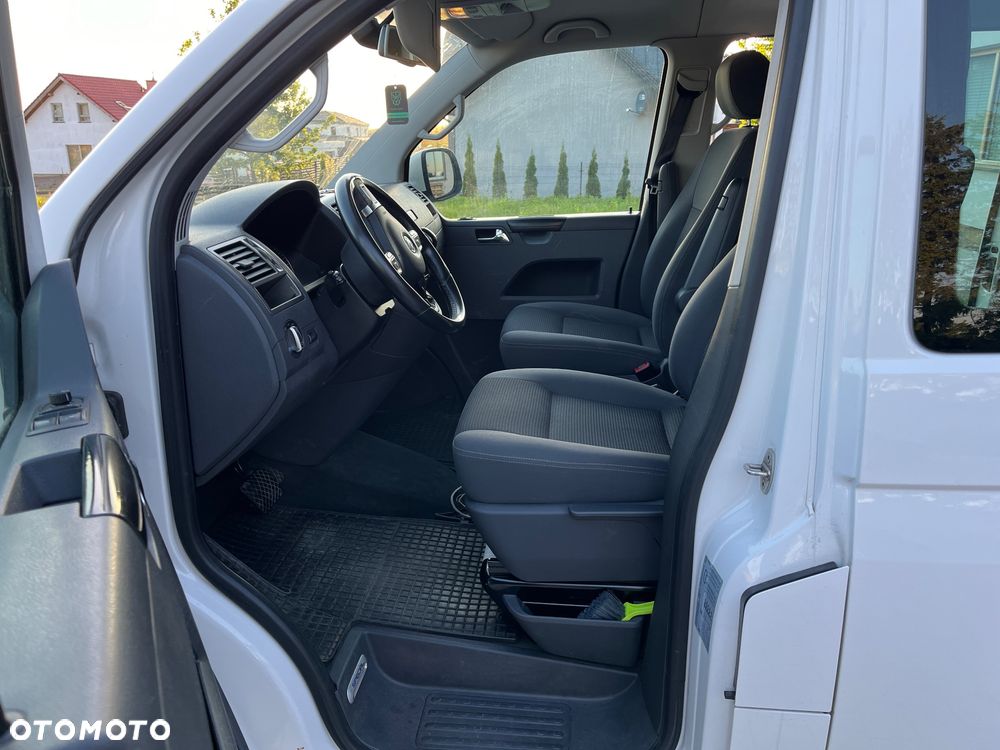 Volkswagen Multivan - 20
