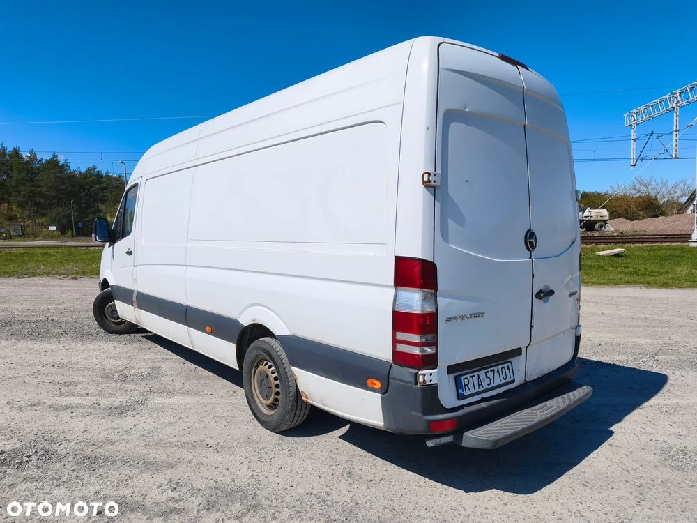 Mercedes-Benz Sprinter - 7