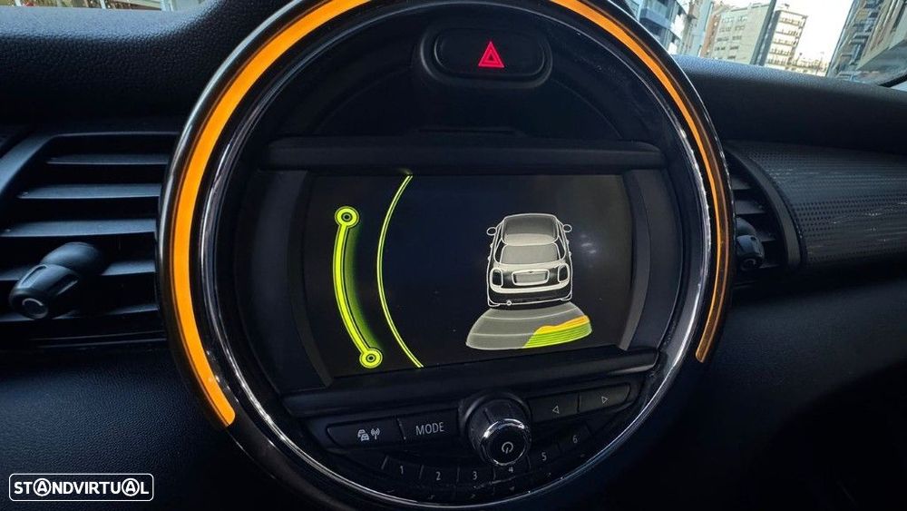 MINI 5 Portas Cooper D Aut. - 17