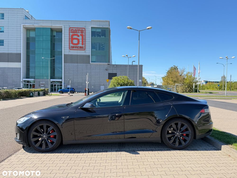Tesla Model S 2015 photo 2