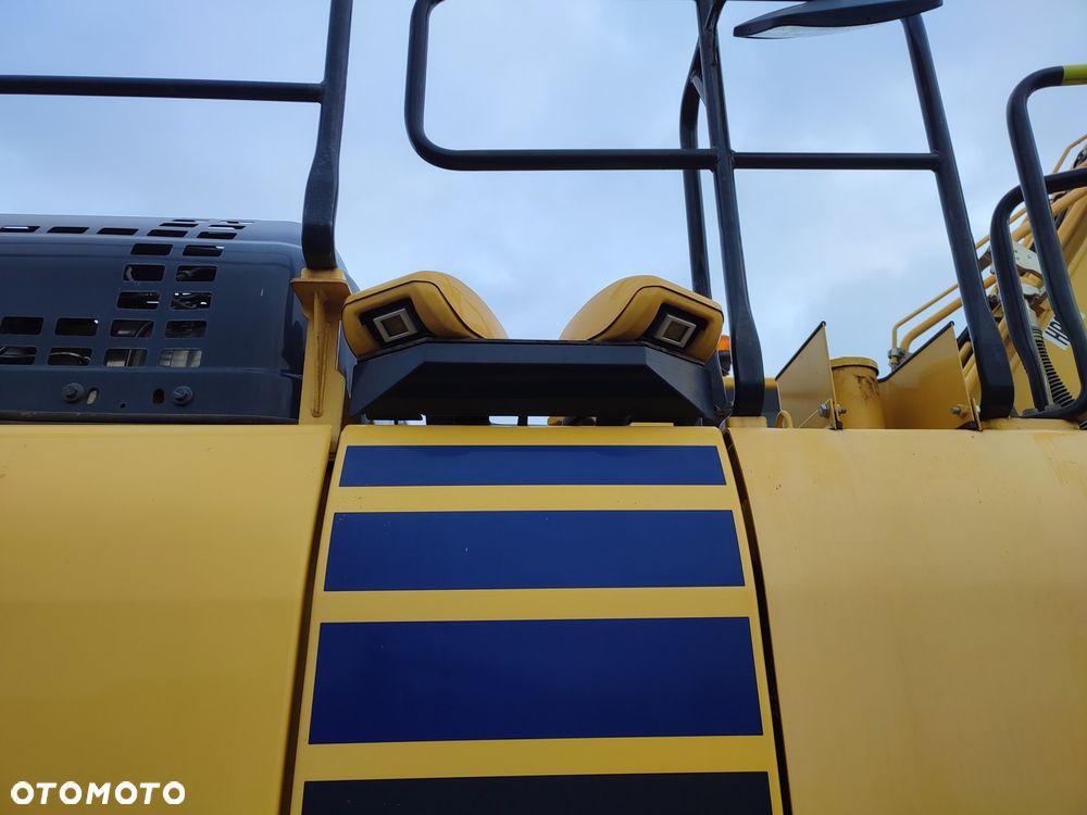 Komatsu PC 210 LC-11 - 32
