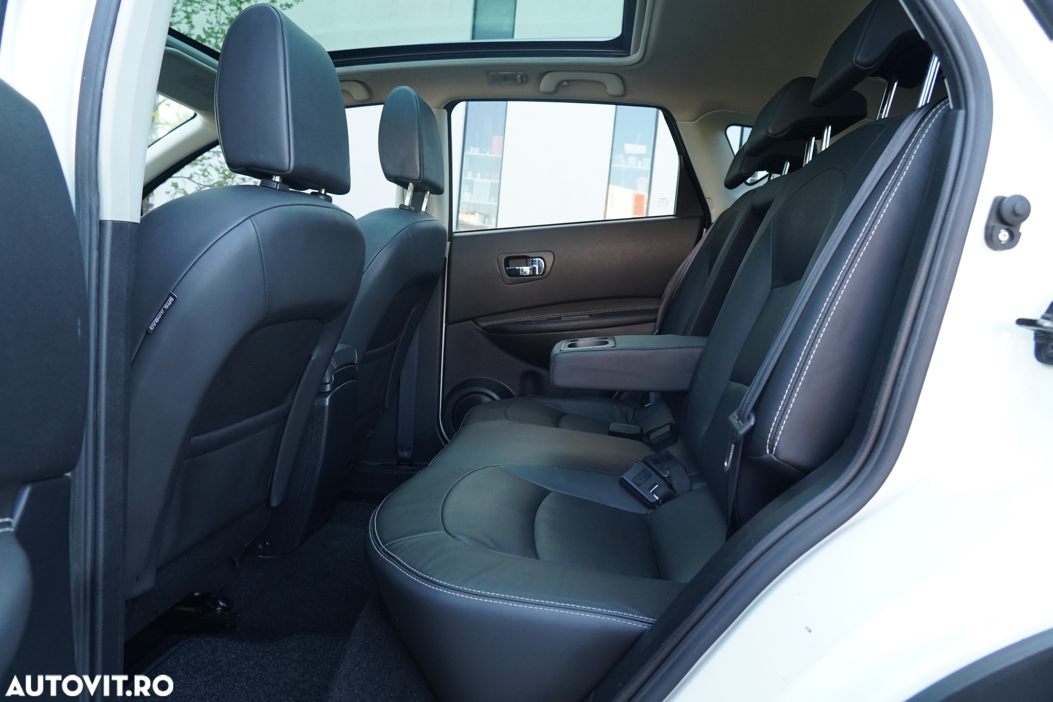 Nissan Qashqai 2.0 DCI 4 x 4 DPF tekna - 14