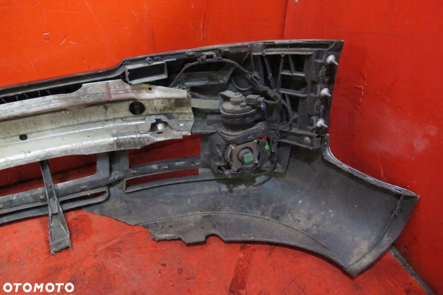AUDI A4 B6 8E ZDERZAK PRZEDNI PRZÓD BELKA WZMOCNIENIE HALOGEN LZ9Y - 12