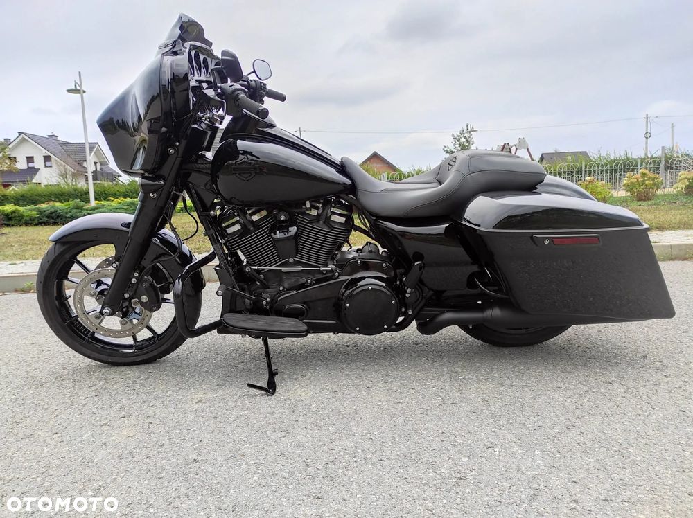 Harley-Davidson Touring Street Glide - 2