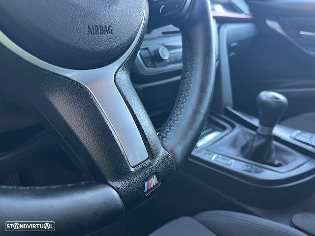 BMW 320 d Line Sport - 23