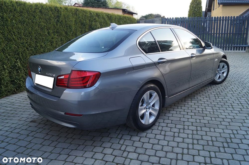 BMW Seria 5 520d Efficient Dynamics Edition - 4