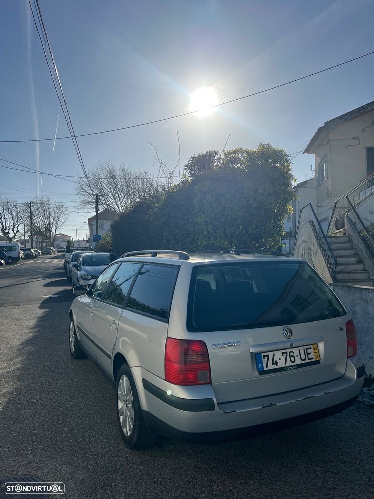 VW Passat Variant - 2