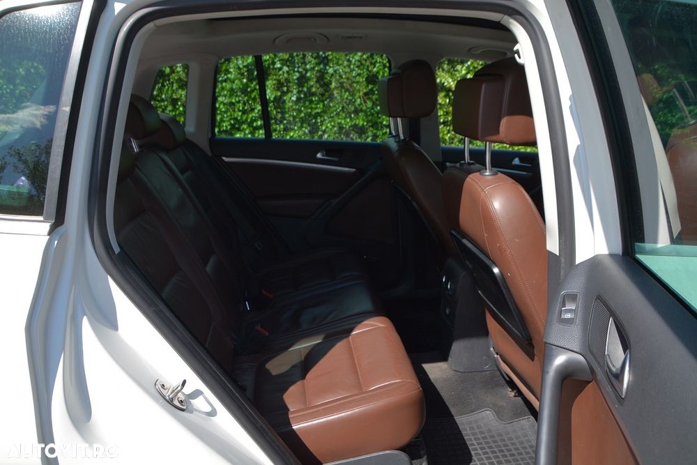 Volkswagen Tiguan 2.0 TDI 4Motion DSG BMT Sport & Style - 11
