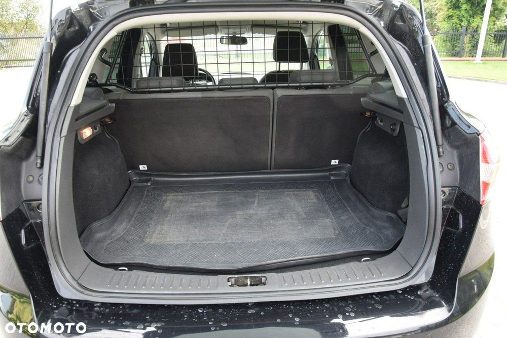 Ford Kuga 2.0 TDCi 2x4 Trend - 18