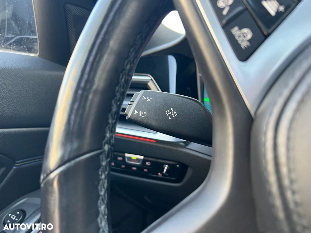 BMW Seria 3 320d xDrive AT MHEV - 24