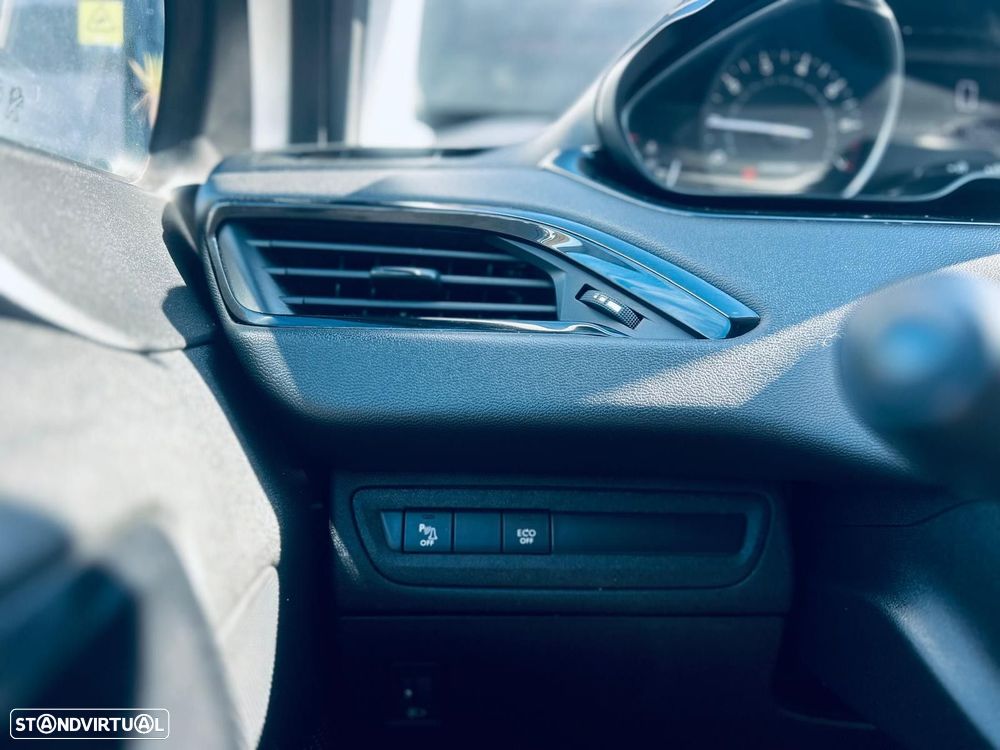 Peugeot 208 1.2 PureTech Active - 25