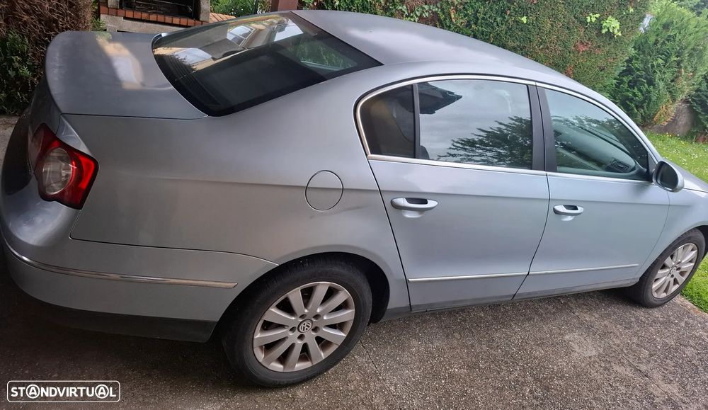 VW Passat 2.0 TDI Confortline - 13