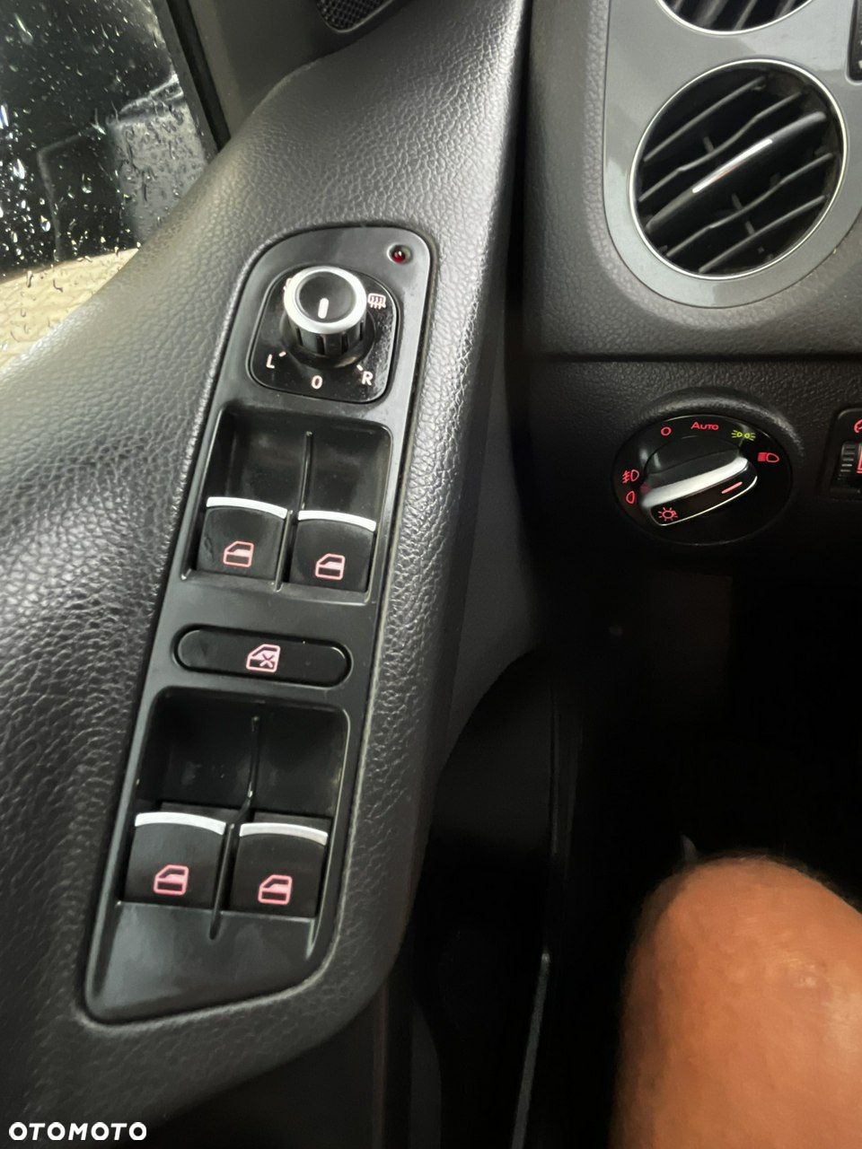 Volkswagen Tiguan - 16