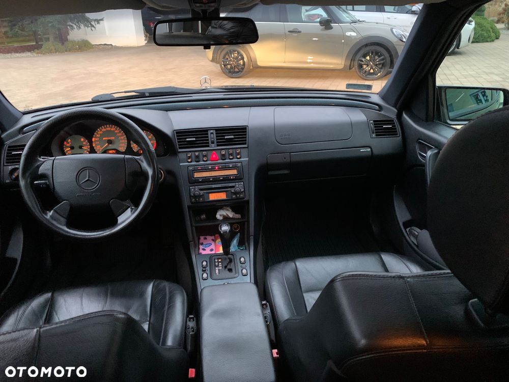 Mercedes-Benz Klasa C 43 T AMG - 9