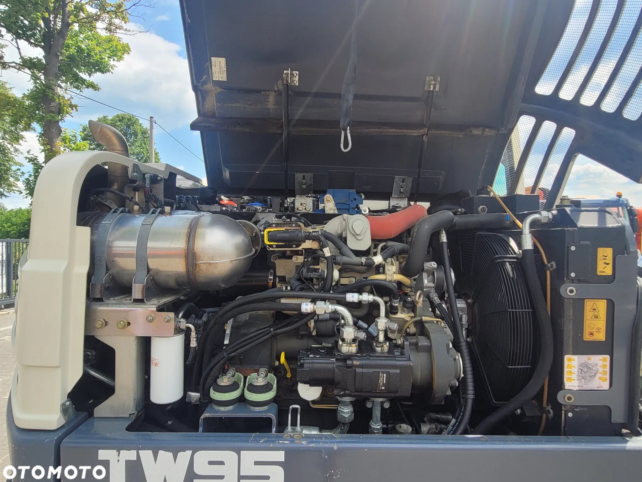 Schaeff TW 95 / SPROWADZONA Z FRANCJI / 6 500 MTH / 101 KM / 5 ŁYŻEK - 14