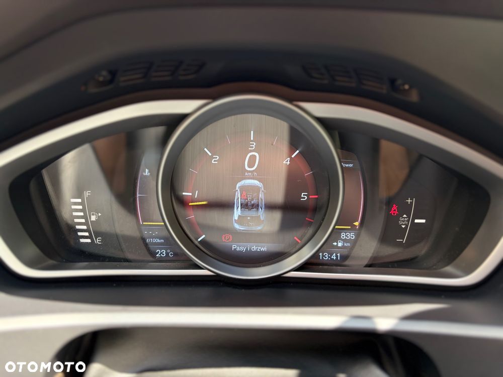 Volvo V40 D4 Summum - 8