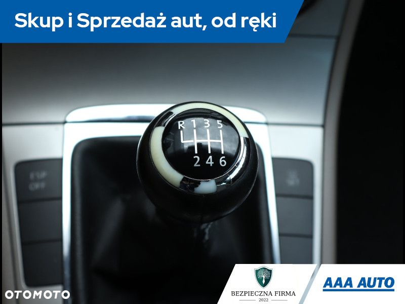 Volkswagen Passat - 14